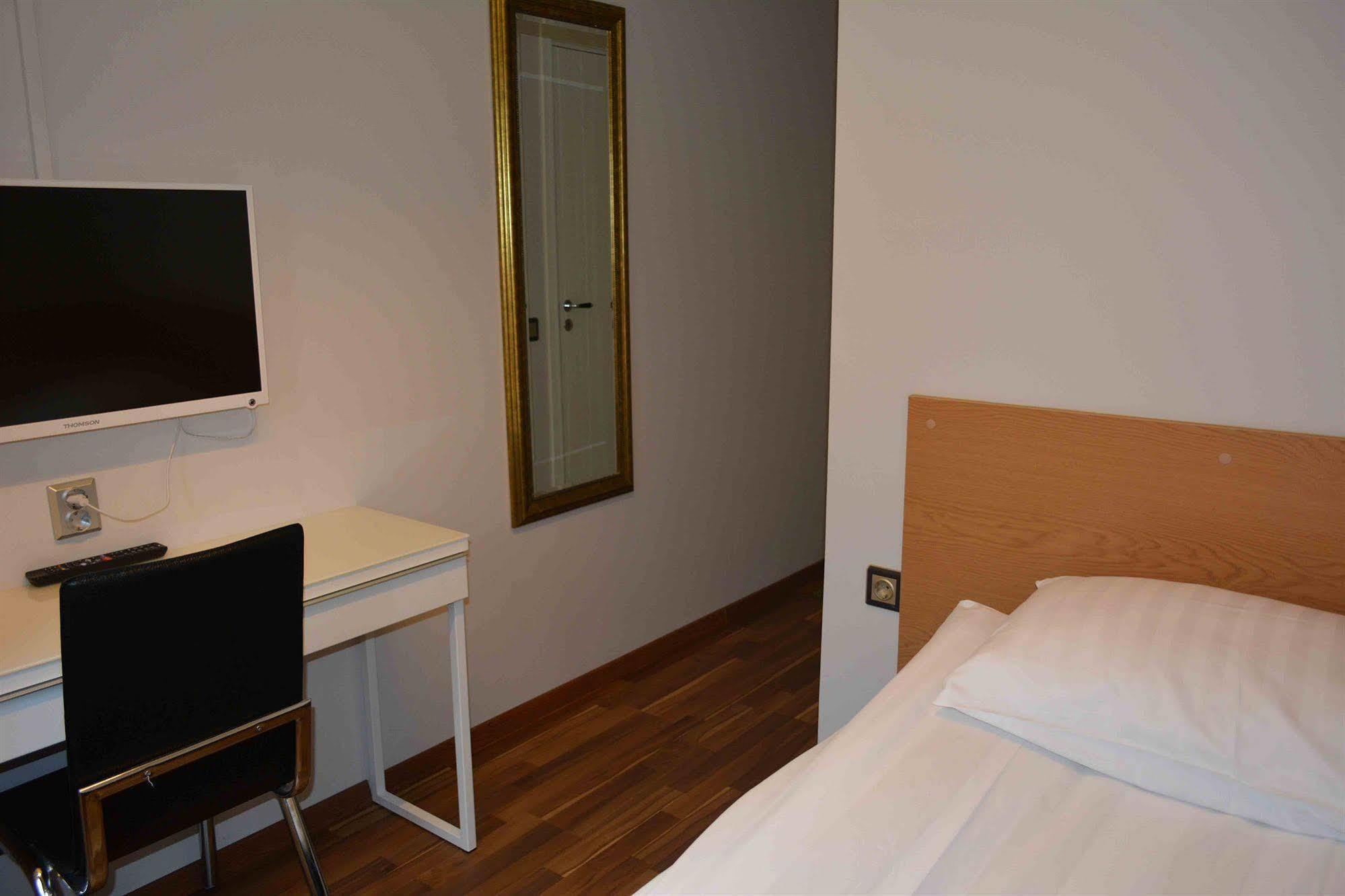 Hotell Angora Sollentuna Luaran gambar